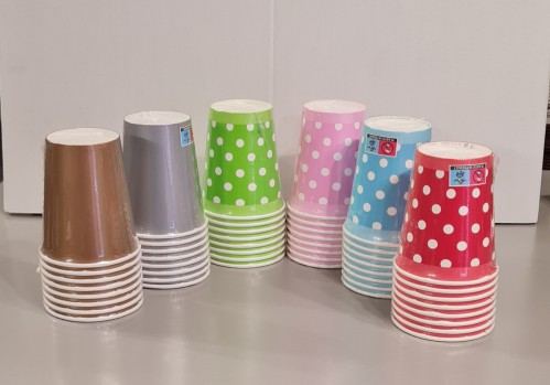 Popieriniai spalvoti puodeliai